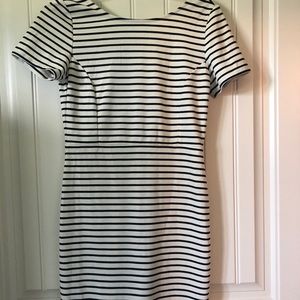 Banana Republic dress. Size 2P.